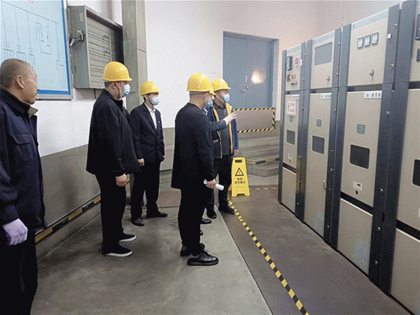 龍口市政府管理處與機關事務服務中心領導共同安全檢查 (3)_副本 龍口市政府管理處與機關事務服務中心領導共同安全檢查 (3)_副本